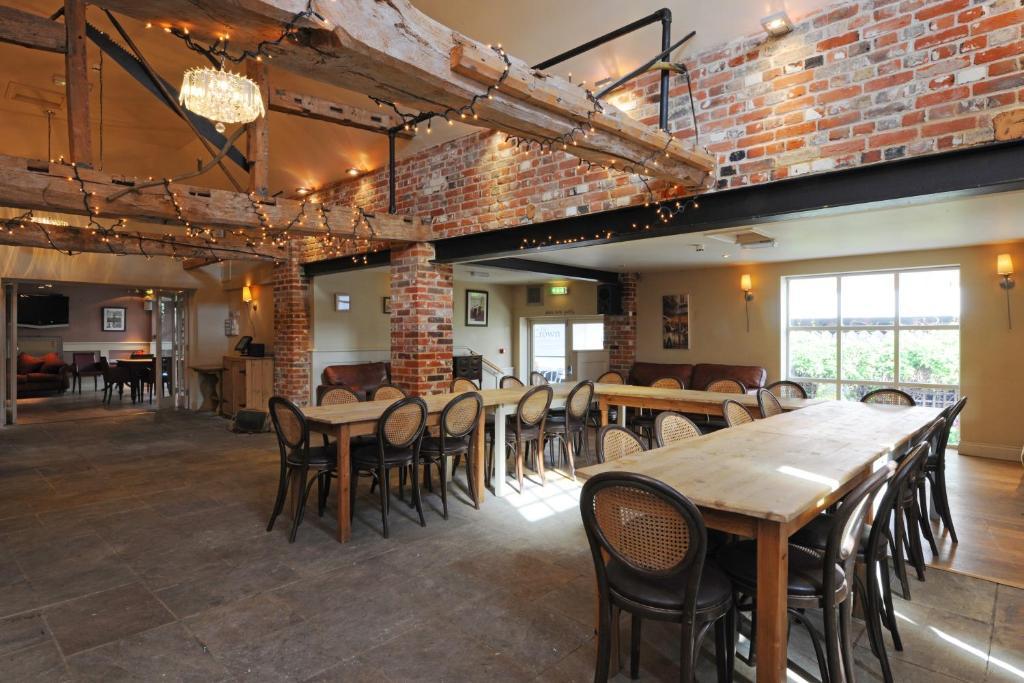 The Crown Hotel Framlingham Esterno foto